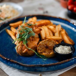 Fish & chips z sosem tatarskim