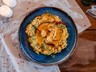 Żółte curry z kurczaka z ryżem