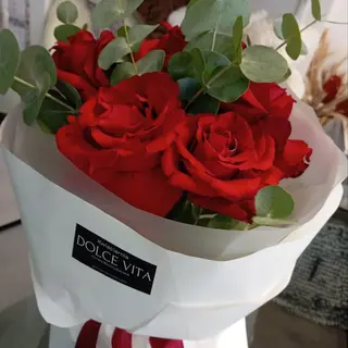 Bukiet n.16 Róża czerwona i ewkaliptus 
