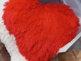 Serduszko pluszowe czerwone (rozmiar M)