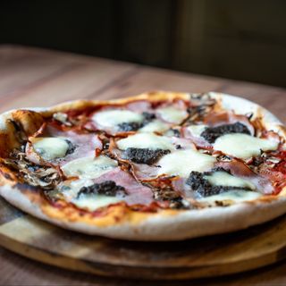 Pizza Tartuffo