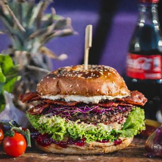 Burger Żuraw z Famaby