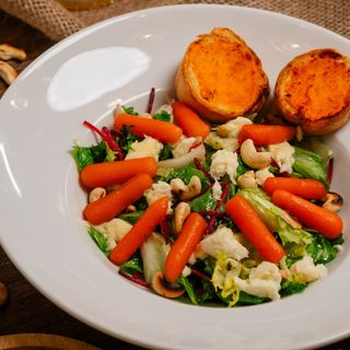 Sałatka z marchewką mini w miodzie 