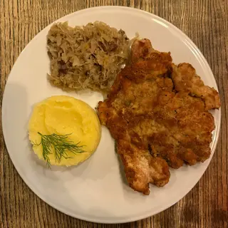 Panierowany kotlet z dwóch mięs (karkówka i schab)