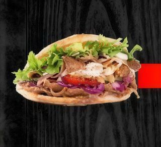 Kebab w Bułce z Frytkami