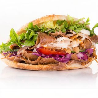 Kebab w bułce średni 