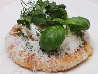 Awokado na smażonym płaskim chlebie