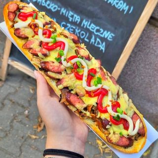 Zapiekanka z KABANOSAMI wędzonymi