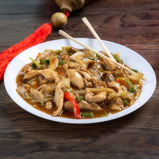 24. Kurczak z warzywami