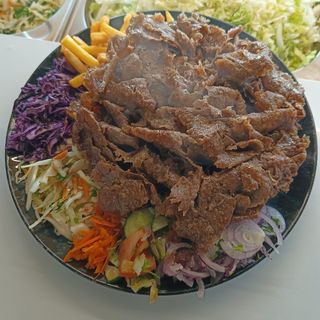 Kebab na talerzu