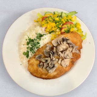 Filet drobiowy w śmietanie z pieczarkami