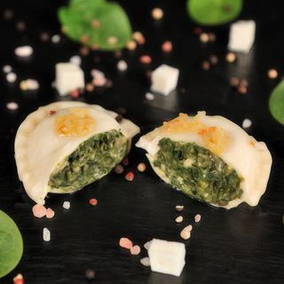 Pierogi ze szpinakiem i fetą 8szt.