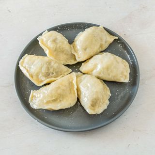 Pierogi z Kapustą i Pieczarkami 6 Szt.