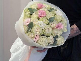 Moonstone vs Eustoma vs eukaliptus