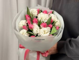 Tulip Pink vs Eustoma White