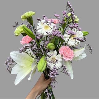 Bukiet polny z lilią