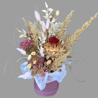 Kompozycja z kwiatow stabilizowanych 43