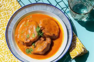 Sztuka mięsa w sosie