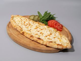 Pide z mozzarellą (Wegańska)