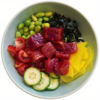 Poke z tuńczyka
