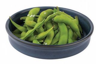 2.Fasolka Edamame z solą morską(150g)