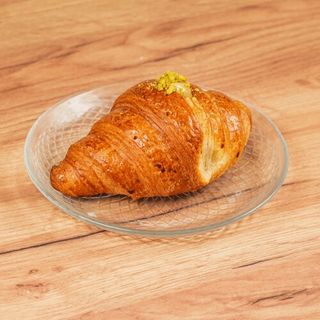 Croissant pistacjowa malina