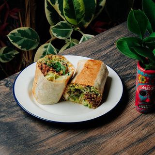 BURRITO WOŁOWINA ŚREDNIO OSTRE