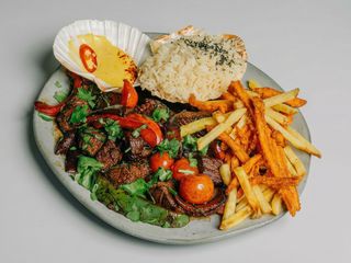 Lomo saltado