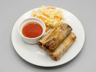 Sajgonki + surówka 