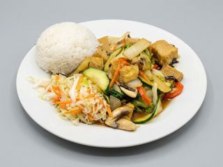 Tofu z warzywami na ostro