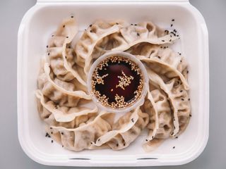 Gyoza pierożki z wieprzowiną