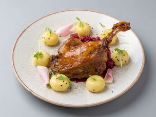 Konfitowana noga z kaczki