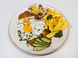 Sznycel wieprzowy z polędwiczki panierowany