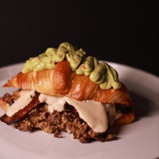 Croissant Burger