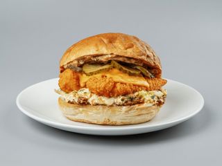 5) Znajomy przy oborze