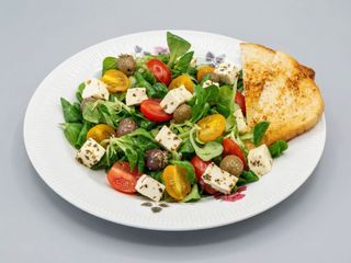 Sałatka śródziemnomorska