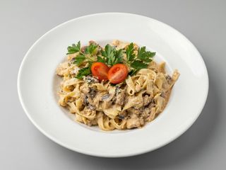 Tagiatelle z kurczakiem i pieczarkami