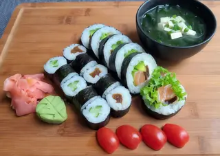 Bonsai lunch 1 - 14 szt. + zupa miso