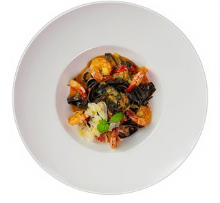 Tagliatelle z atramentem mątwy