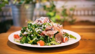 Sałatka Rukola e Prosciutto Crudo