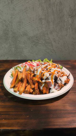 Kebab na talerzu wołowina