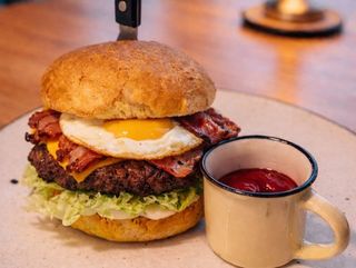 BURGER SZEFA WOŁOWY 