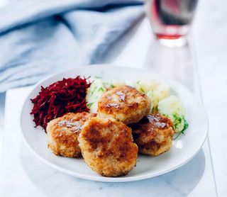Kotlet mielony wieprzowo-drobiowy + zupa dnia