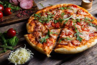 Pizza carne - ostra