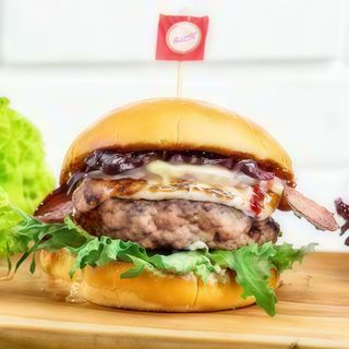 Camembert Burger