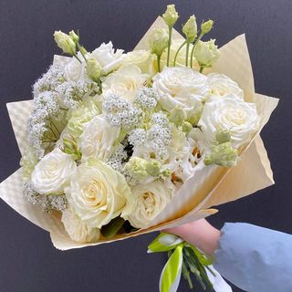 1067 Biała elegancja