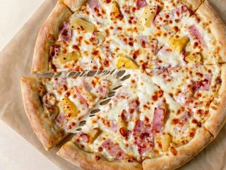 HAWAIIAN PIZZA
