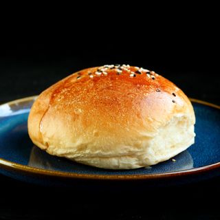 BUŁKA HAMBURGEROWA / MAŚLANA