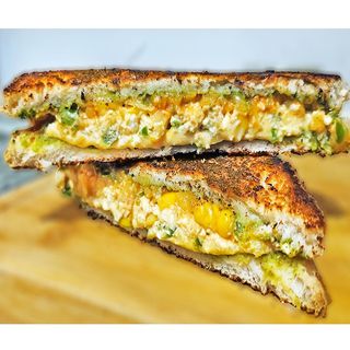 Kanapka Cztery Serowe Pokusy