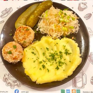 Kotlet mielony (2 szt.) z puree i kiszonkami 510 g